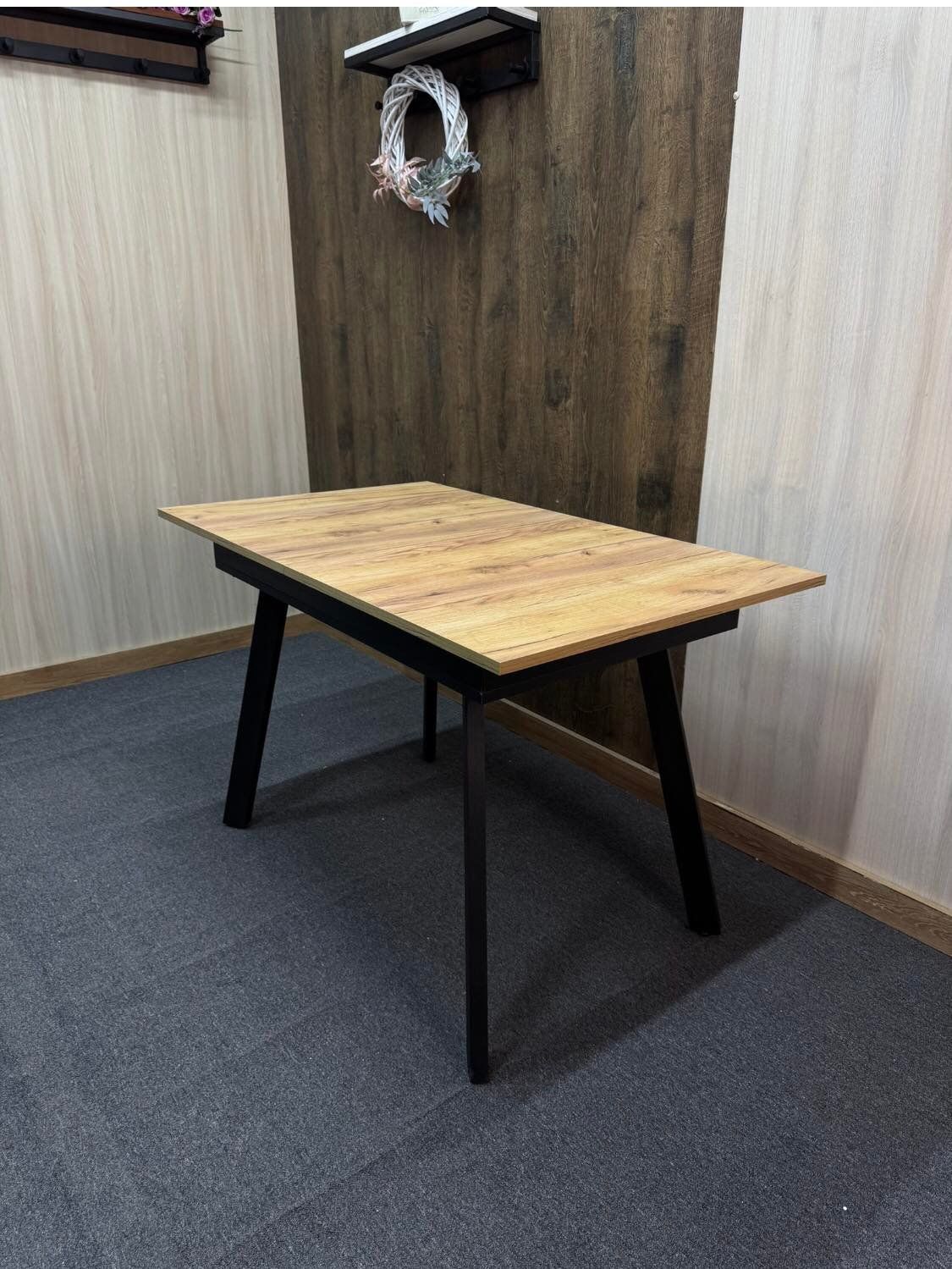table "Grand"